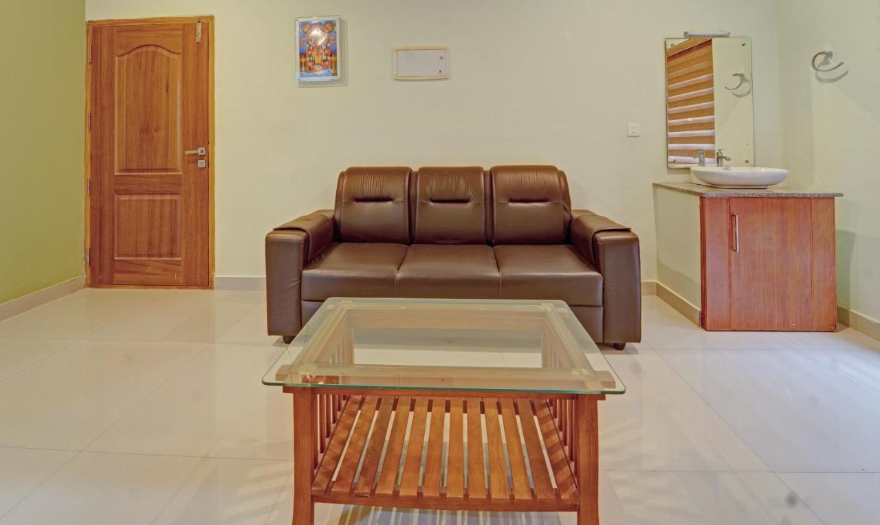 Sreepathi Nirmalyam 400 Mts From Guruvayoor Temple Hotel Guruvayur Exterior photo